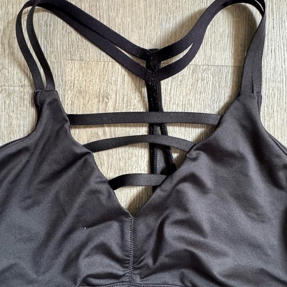 Victoria Secrets VSX Sports Bra - Picture 3 of 5